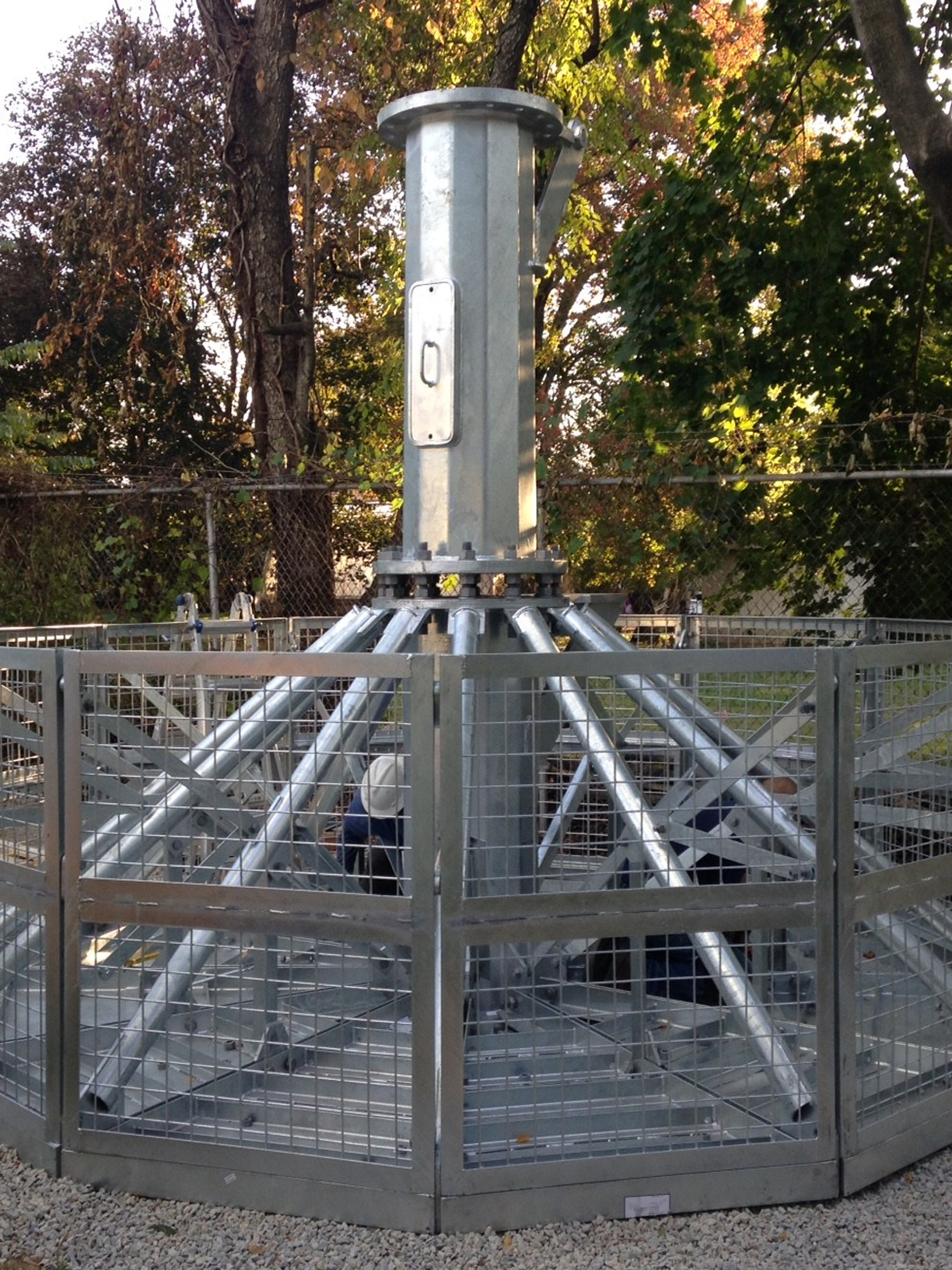 foundationless-telecom-tower